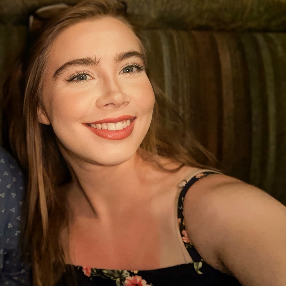 Meet your Posher, Kayla
